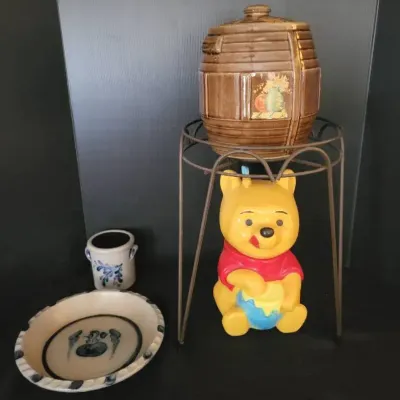 Vintage Cookie Jars & More (DR-1)