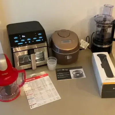 Assorted Kitchen Items