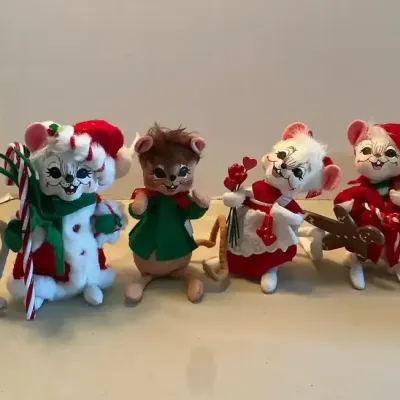 Annalee Mobilities Dolls 