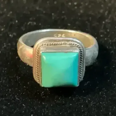 Sterling Silver Turquoise Ring (Size 4) (3.7 Grams Total)