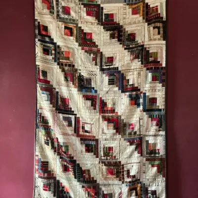 Log Cabin Wall Hanging Small Quilt (60 x 32)