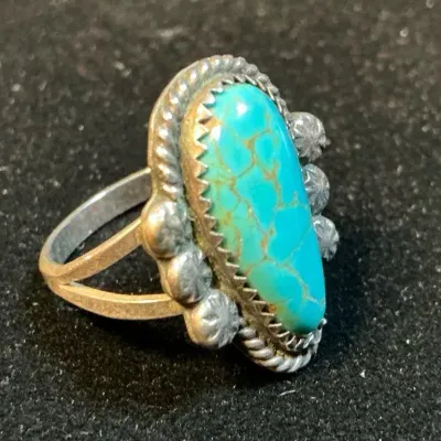 Sterling Silver Turquoise Ring (Size 9) (6.14 Grams Total)