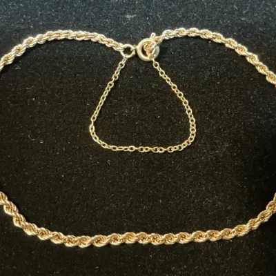 14k Gold Twisted Rope Bracelet (8.5 Inch) (1.81 Grams)