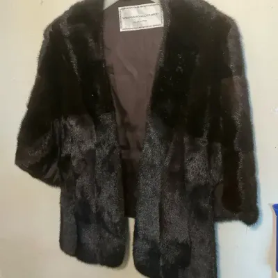 Vintage Woodward & Lothrop Dark Mink Capelet