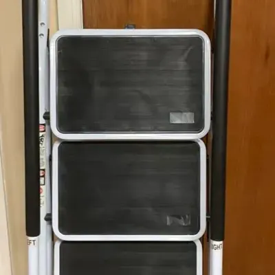 5’ 2.5” Industrial Type 1 Stepladder