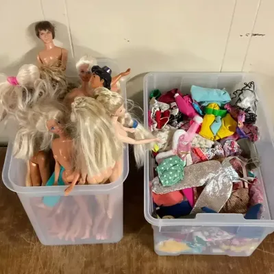 Barbie’s, Ken, And Clothes 