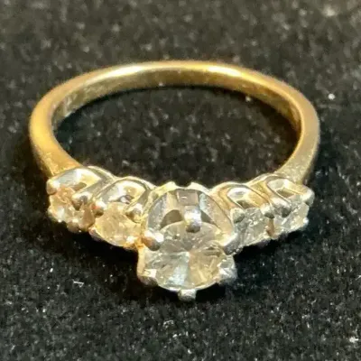 14k Gold Diamond Cluster Ring (Size 6.5) (3.42 Grams)