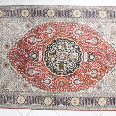 Fine Hand-Knotted Chinese Silk Rug 6x9 – Traditional Medallion Crimson & Black