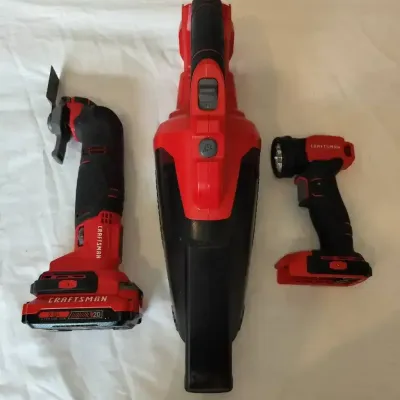 3 Craftsman Power Tools 1 Battery No Power Charger