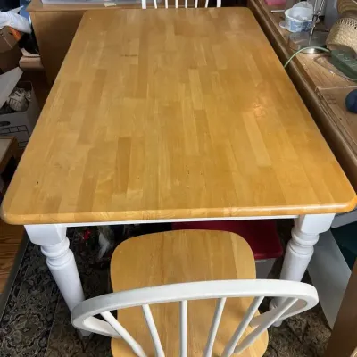 Country Style Kitchen Table And Chairs (3)
