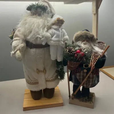 Father Christmas Figures (2)