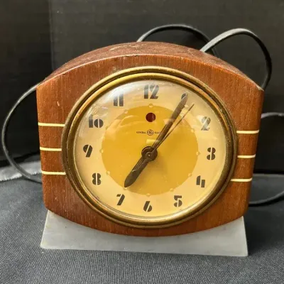 Vintage General Electric Art Deco Wood Case Clock