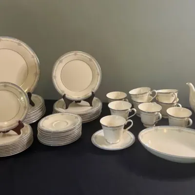 Royal Doulton China Set (49)