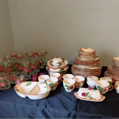 Large Apple Themed Franciscan Dining Set