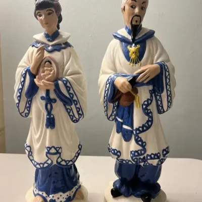 Vintage Ceramic Fogures (2)