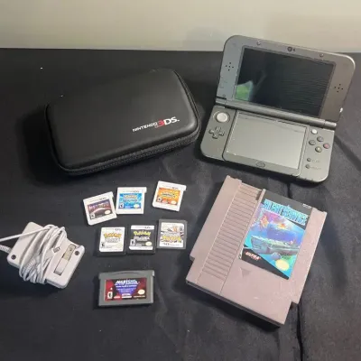 Nintendo 3DS W/Games 