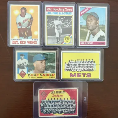 Vintage Sports Cards. Babe Ruth, Gordie Howe, Bob Clemente and More (Creased)
