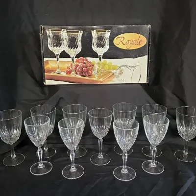 Royale & Cristal d’Arques-Durand Cut Crystal Stemware