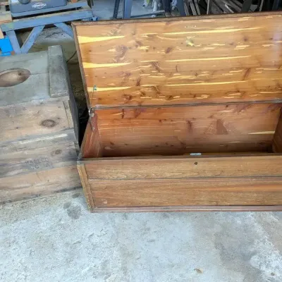 Cedar Storage Chest & Farm Wire Box