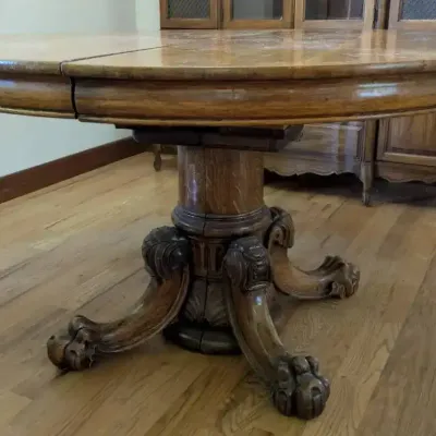 Ornate Oak-Style Round Pedestal Dining Table With Claw Feet