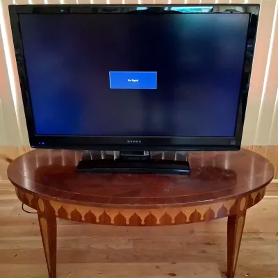 Dynex 42” TV & Inlaid Oval Coffee Table