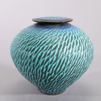 Sale Photo Thumbnail #98: Paul Jeselskis Studio Art Pottery