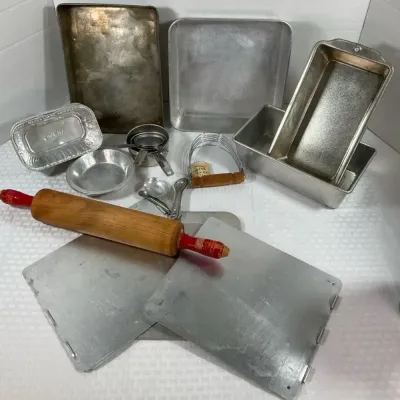 Classic Aluminum Bakeware