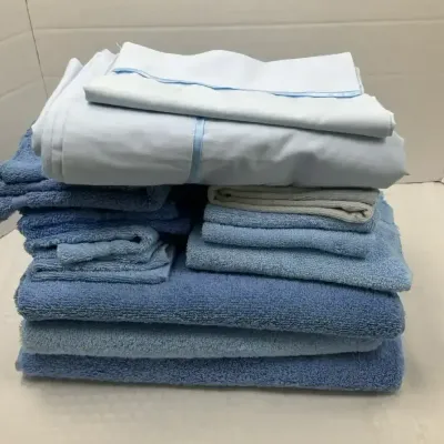 Bath Towels & Twin Linen Bedding in Blues