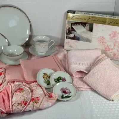 Pretty in Pink: Classic Bedroom & Tea-Time Treasures