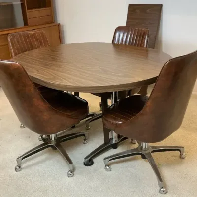 Chromcraft Mid-Century Modern Dining Set – 4 Swivel Chairs, Leaf & Extra Cushions