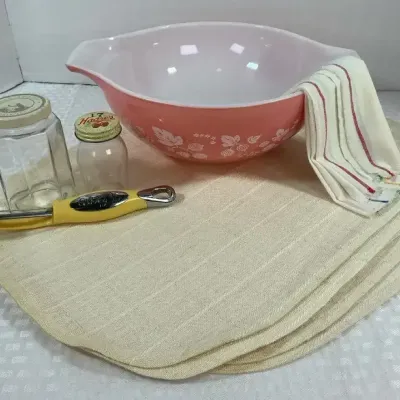 MCM Pyrex Gooseberry Kitchen Bowl