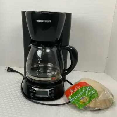 BLACK+DECKER Programmable Coffee Maker & Coffee Filters