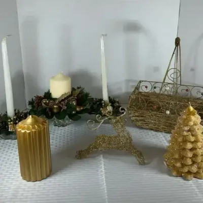 Elegant Gold Christmas Decor 