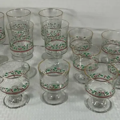 Retro Holiday Glassware