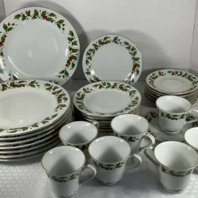 Classic China Pearl Noel Christmas Fine China
