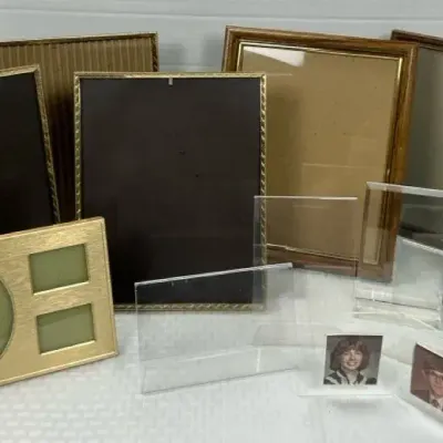 Assorted Picture Frameso