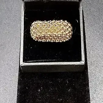 14K Italian Yellow Gold Mesh Ring And A 14k Yellow Gold Interlocking Double-circle Brooch