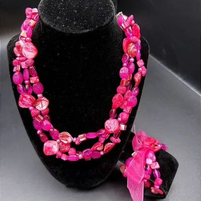Pink Shell And Beaded Fashion Necklace And Bracelet Set