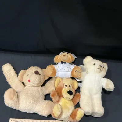 Assortment Of Vintage Bears
