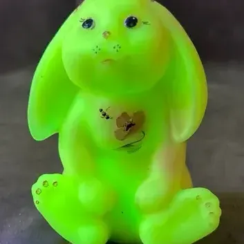 Fenton Burmese Uranium Glass Hand Painted Bunny Figure 