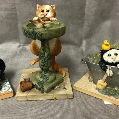 3 Comic & Curious Cats by Linda Jane Smith