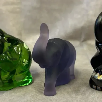 Fenton Glass Elephant Figures 