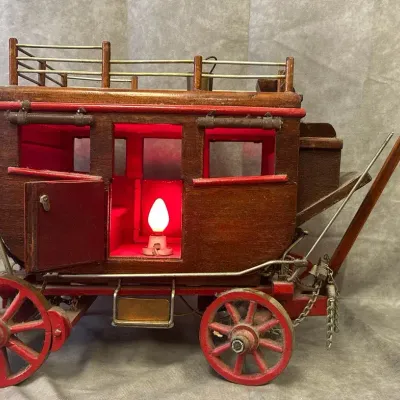 Vintage Wooden Stagecoach Decorative Lamp