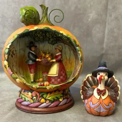 Jim Shore Turkey Figure & Harvest Diorama Pumpkin 