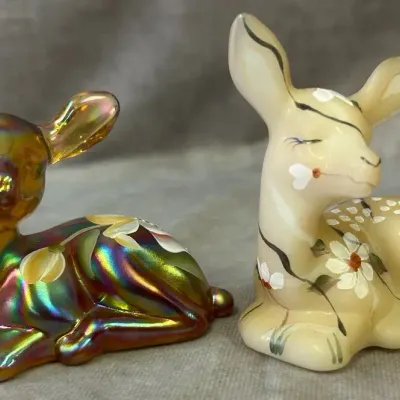 Pair of Fenton Glass Fawn Figures 