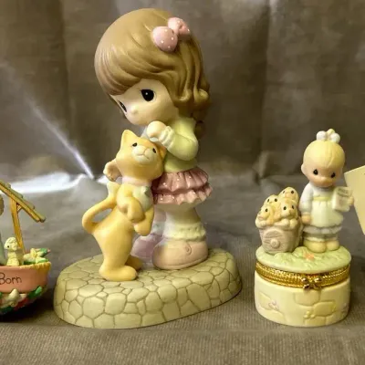 Precious Moments Decorative Figures