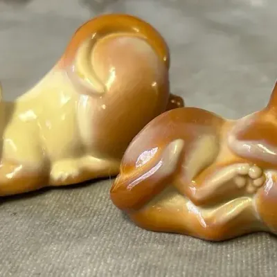 Fenton Chocolate Slag Glass Cat Figurines 