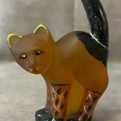 Fenton Glass Co. “Scaredy Cat" Figurine 