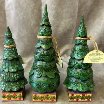 Jim Shore, “O’ Tannenbaum” Three Christmas Tree Set
