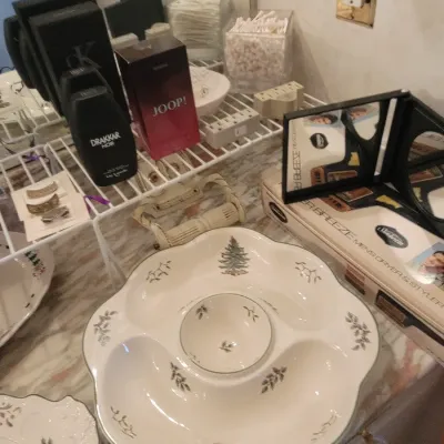 Sale Photo Thumbnail #394